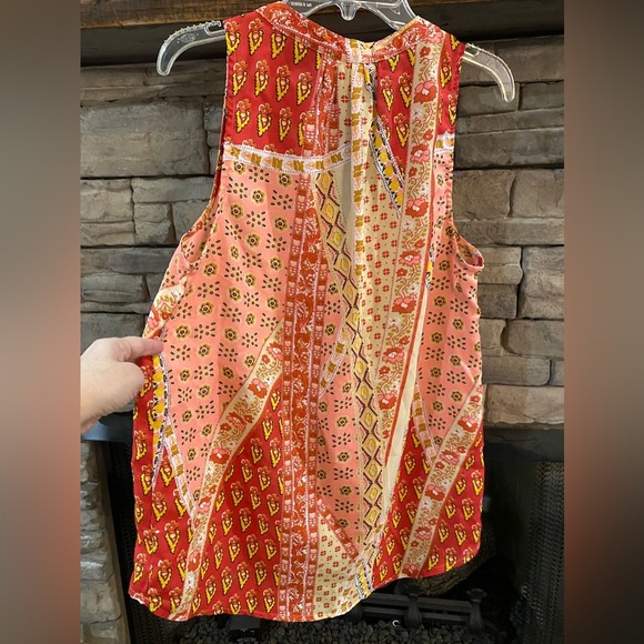 LET‎ IT BE sleeveless multi print coral top - Picture 4 of 4